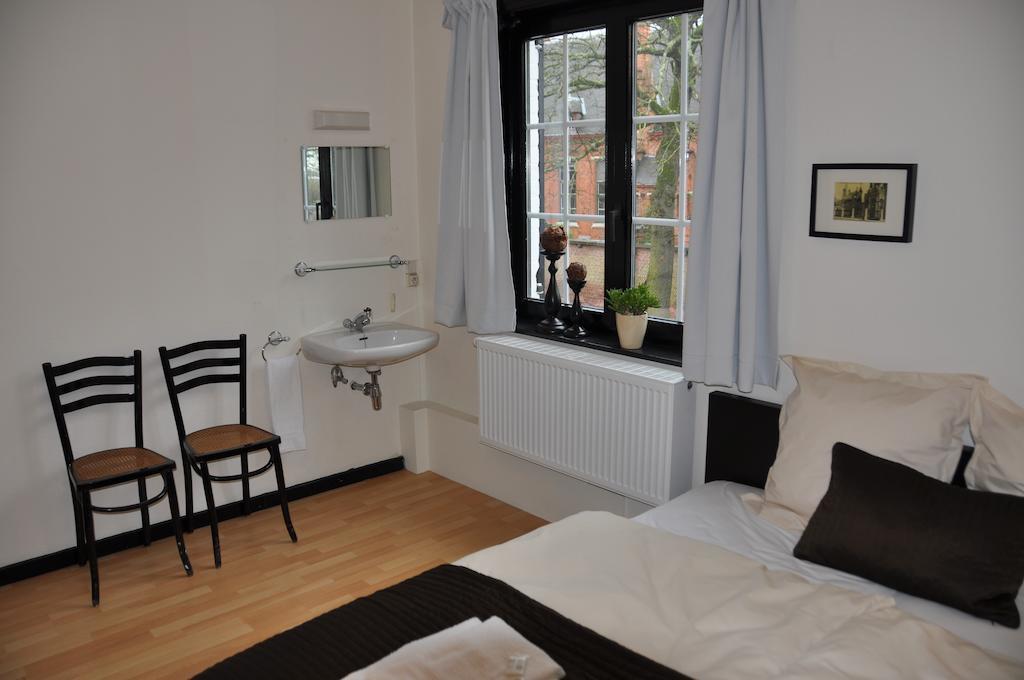 Hotel 'T Bagientje Brugge Ruang foto