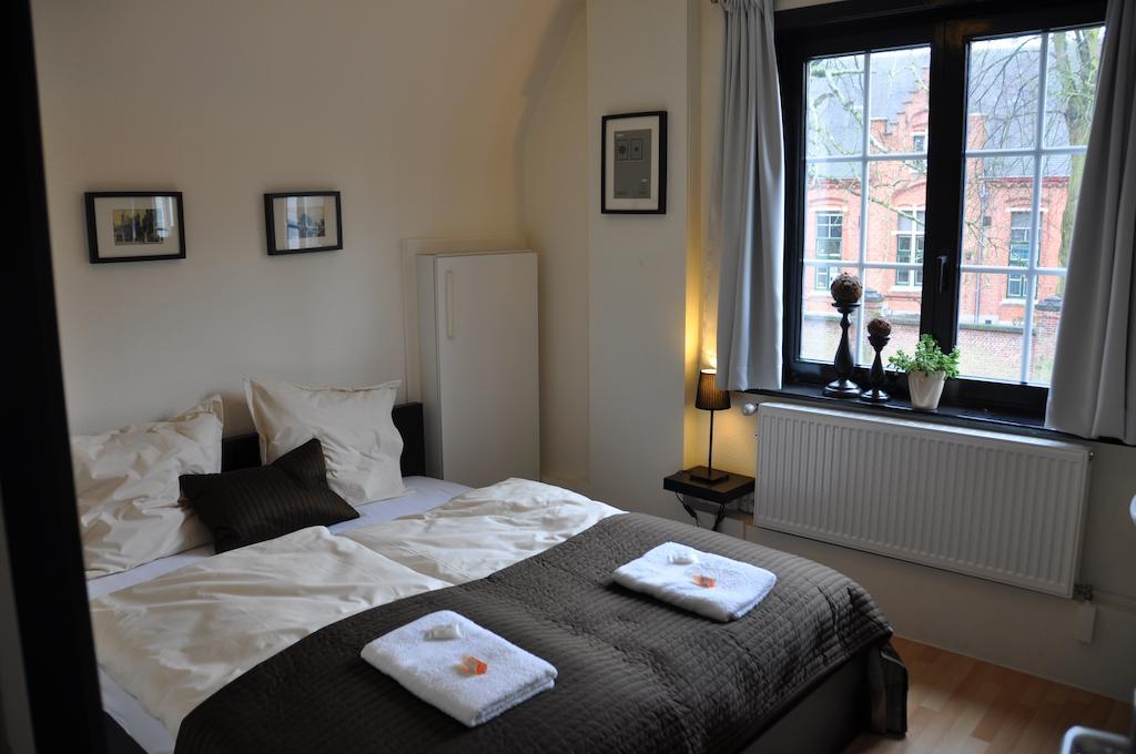 Hotel 'T Bagientje Brugge Ruang foto